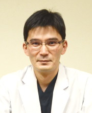 薦岡　成年
